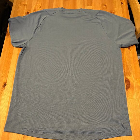 Adidas Freelift Climalite Large Shirt - Picture 5 of 5
